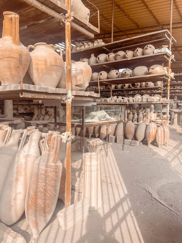clay jars Pompeii